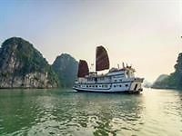 Dragon Pearl Junk Halong